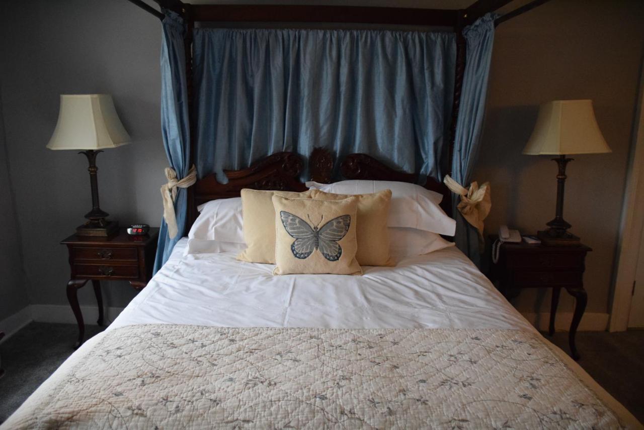 Guyers House Hotel And Restaurant คอร์แชม ภายนอก รูปภาพ